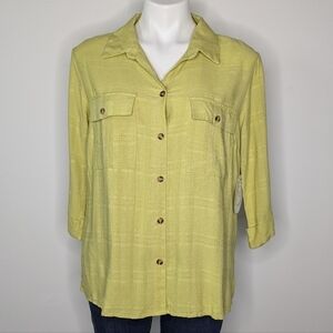 NWT Naif green/yellow 1/2 sleeve button up shirt M